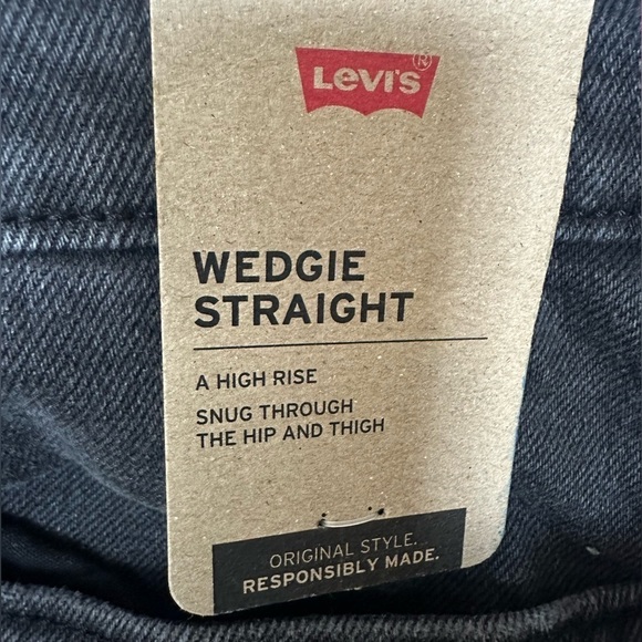 Levi’s plus size distressed high rise wedgie straight 24W NWT button fly Black - Picture 6 of 7